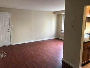 750 Barnaby St SE, Unit 202 in Washington, DC - Building Photo - Building Photo