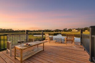 2355 Ribault Scenic Dr in Jacksonville, FL - Building Photo