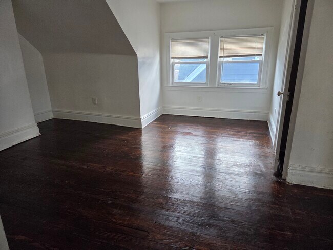 92 S Oraton Pky, Unit Nice Cozy Apartment