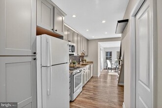 312 N Henry St in Alexandria, VA - Building Photo - Building Photo