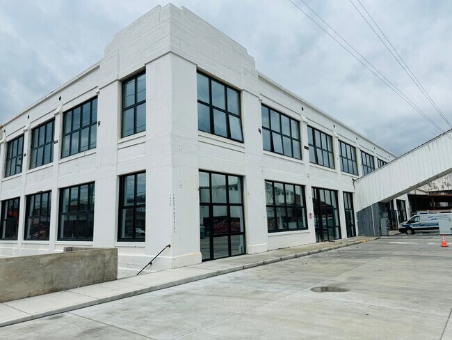 property at 1075 S Watkins St