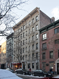 411-413 W 44th St in New York, NY - Foto de edificio - Building Photo