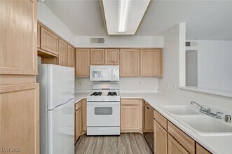 3115 Casey Dr in Las Vegas, NV - Foto de edificio - Building Photo