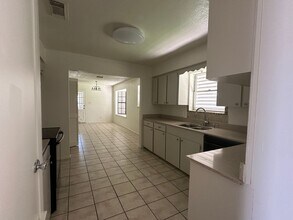 10533 Heizer Dr in Corpus Christi, TX - Foto de edificio - Building Photo
