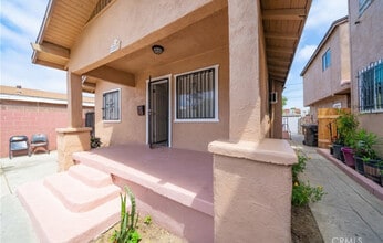 1509 E 20th St in Long Beach, CA - Foto de edificio - Building Photo