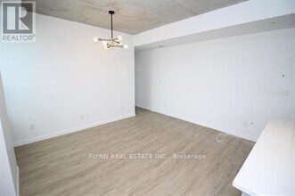 7-807 Erie Ave in Brantford, ON - Building Photo - Building Photo