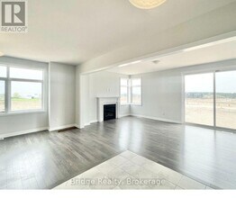 744 Khalsa Dr in Woodstock, ON - Building Photo - Building Photo