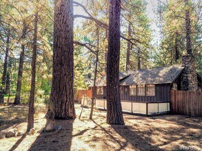 970 Los Angeles Ave in South Lake Tahoe, CA - Building Photo - Building Photo