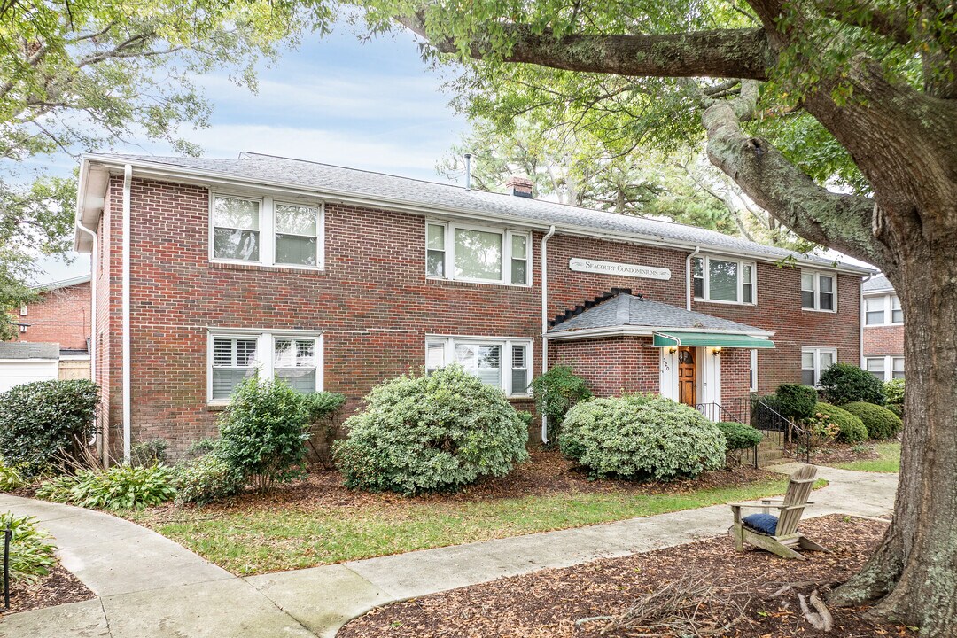 318 -322 24Th St in Virginia Beach, VA - Building Photo