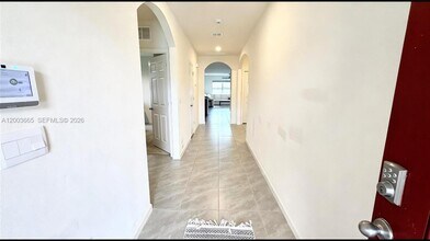 2402 SE Gillette Ave in Port St. Lucie, FL - Building Photo - Building Photo