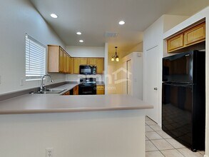 1750 W Union Hills Dr in Phoenix, AZ - Building Photo - Building Photo