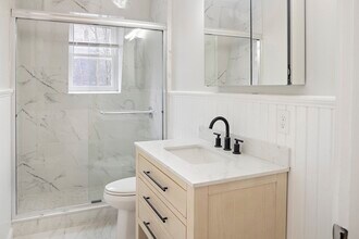 11 Dartmouth St, Unit A in Maynard, MA - Building Photo - Building Photo
