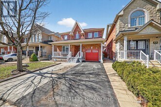 31 Cobblehill Crescent in Brampton, ON - Building Photo - Building Photo