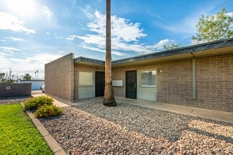 1722 E Ocotillo Rd in Phoenix, AZ - Building Photo - Building Photo