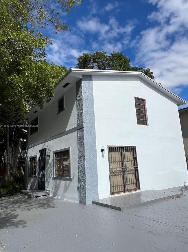 1799 SW 36th Ave in Miami, FL - Building Photo - Building Photo