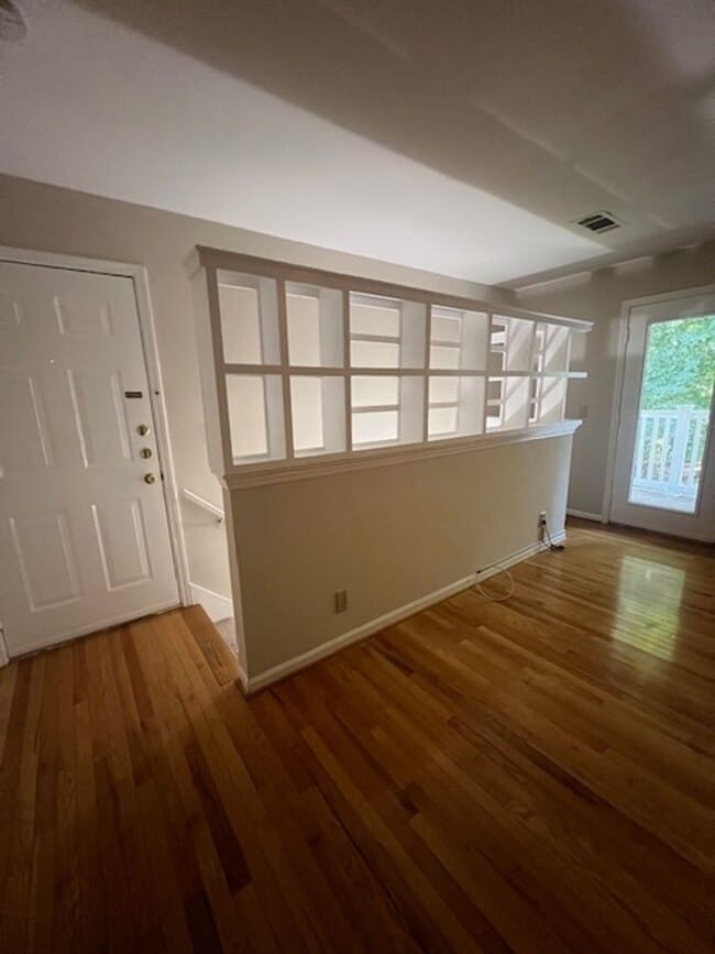 10725 Hampton Mill Terrace in Rockville, MD - Building Photo - Building Photo