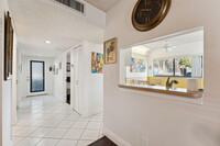 15301 Pembridge Ave in Delray Beach, FL - Foto de edificio - Building Photo