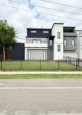 property at 4260 Rosewood Ave