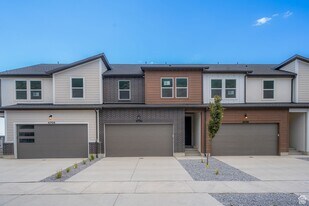 4702 Heartwood Rd in Mapleton, UT - Building Photo