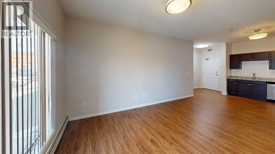 10004-1097A 97A St in Grande Prairie, AB - Building Photo - Building Photo