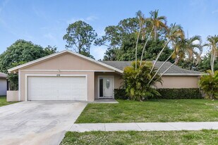 276 Ponce De Leon St in Royal Palm Beach, FL - Building Photo