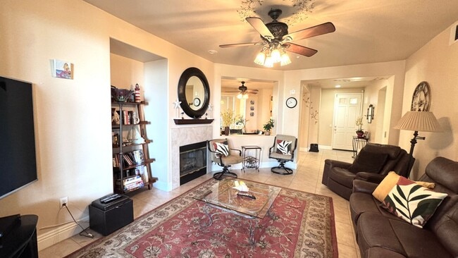 809 Kalpati Cir in Carlsbad, CA - Building Photo - Building Photo