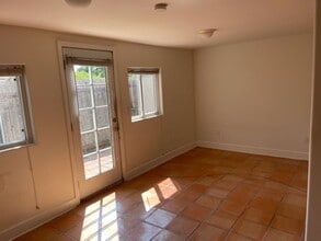 232-234 Comstock Dr in Ventura, CA - Building Photo - Building Photo