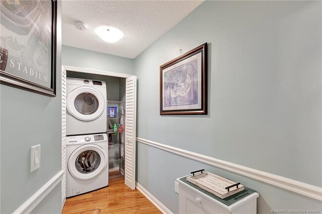 150 SE Four Winds Dr