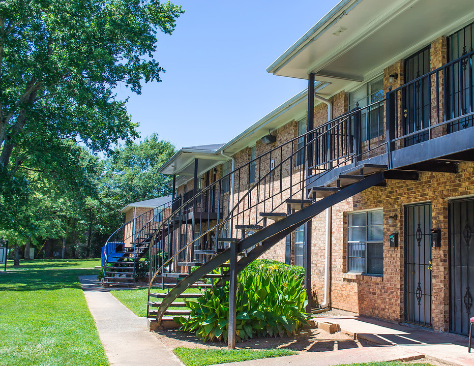 1295 West Apartments in Atlanta, GA - Building Photo