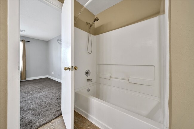 property at 11940 Chanteloup Dr