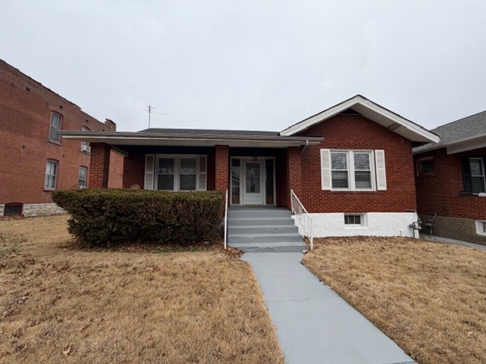 1025 Hornsby Ave in St. Louis, MO - Building Photo