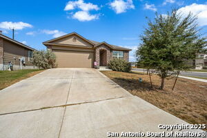 8147 Sleepy Brook in San Antonio, TX - Building Photo - Building Photo