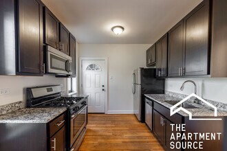 4038 N Ashland Ave, Unit E3 in Chicago, IL - Building Photo - Building Photo