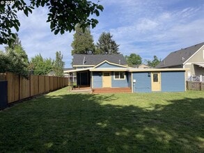 91213 N Harrison St in Eugene, OR - Building Photo - Building Photo