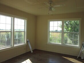 4111 Stapper Rd in Saint Hedwig, TX - Building Photo - Building Photo