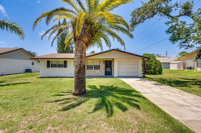402 S Willow Ave in Port Orange, FL - Building Photo - Building Photo