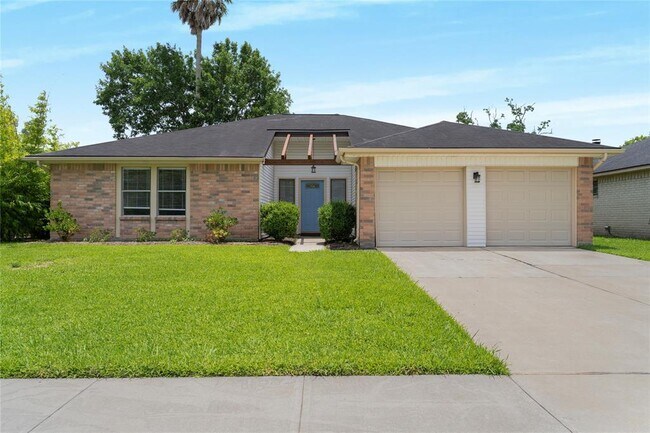 2507 Harvest Cove in Friendswood, TX - Building Photo - Building Photo
