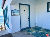 21746 Pacific Coast Hwy in Malibu, CA - Building Photo - Building Photo