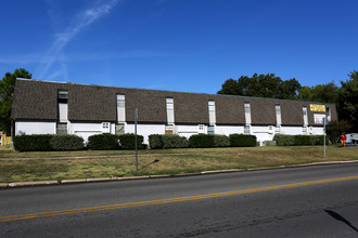 Campus Corner Apartments in Norman, OK - Building Photo - Building Photo