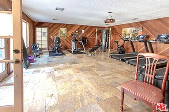 525 S Ardmore Ave in Los Angeles, CA - Building Photo - Building Photo