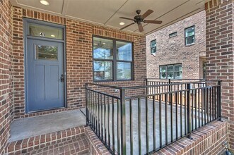 410 Faison Ave, Unit 404 Faison Ave in Charlotte, NC - Building Photo - Building Photo