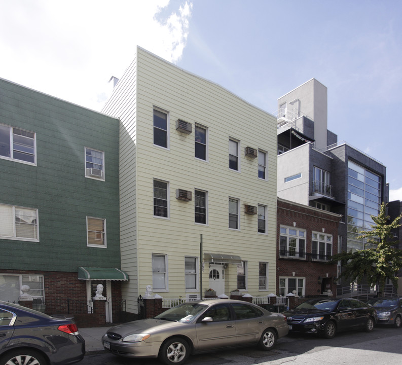 158 Withers St in Brooklyn, NY - Building Photo