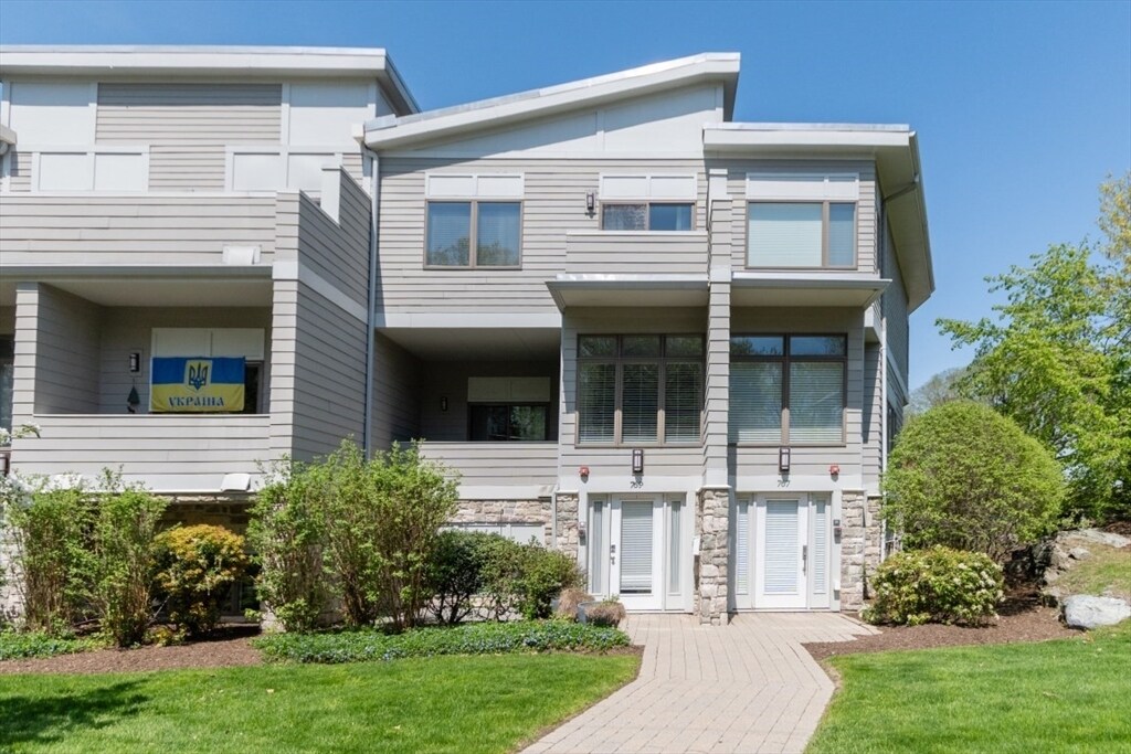 769 Heath St in Brookline, MA - Building Photo