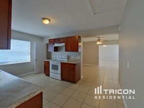 5802 9th Ave S in Gulfport, FL - Building Photo - Building Photo