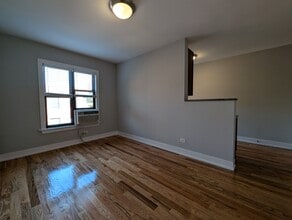 2907 N Mildred, Unit 2906-K3 in Chicago, IL - Building Photo - Building Photo