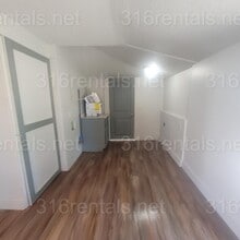 130 E 2nd St in Newton, KS - Building Photo - Building Photo