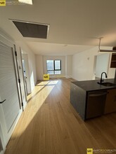 83 Gardner St, Unit 203 in Boston, MA - Building Photo - Building Photo