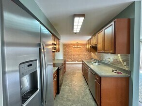 5929 Oakwood Dr in Lisle, IL - Building Photo - Building Photo