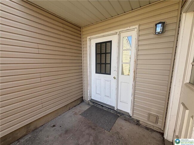 5 Stonewood Pl in Catasauqua, PA - Building Photo - Building Photo