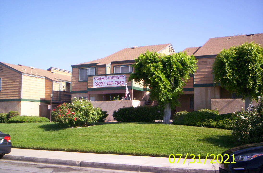 Stonegate in Fontana, CA - Building Photo